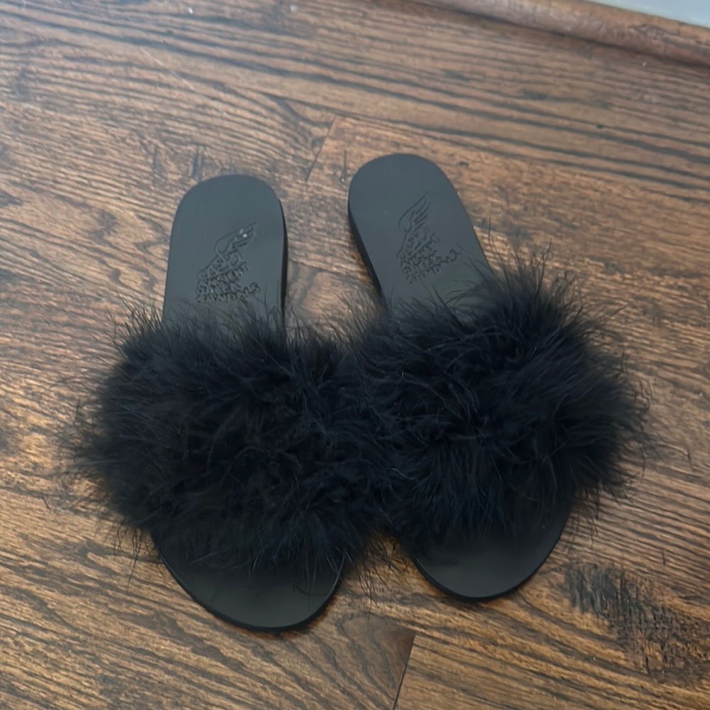 BRAND NEW FEATHER SLIDE SANDALS